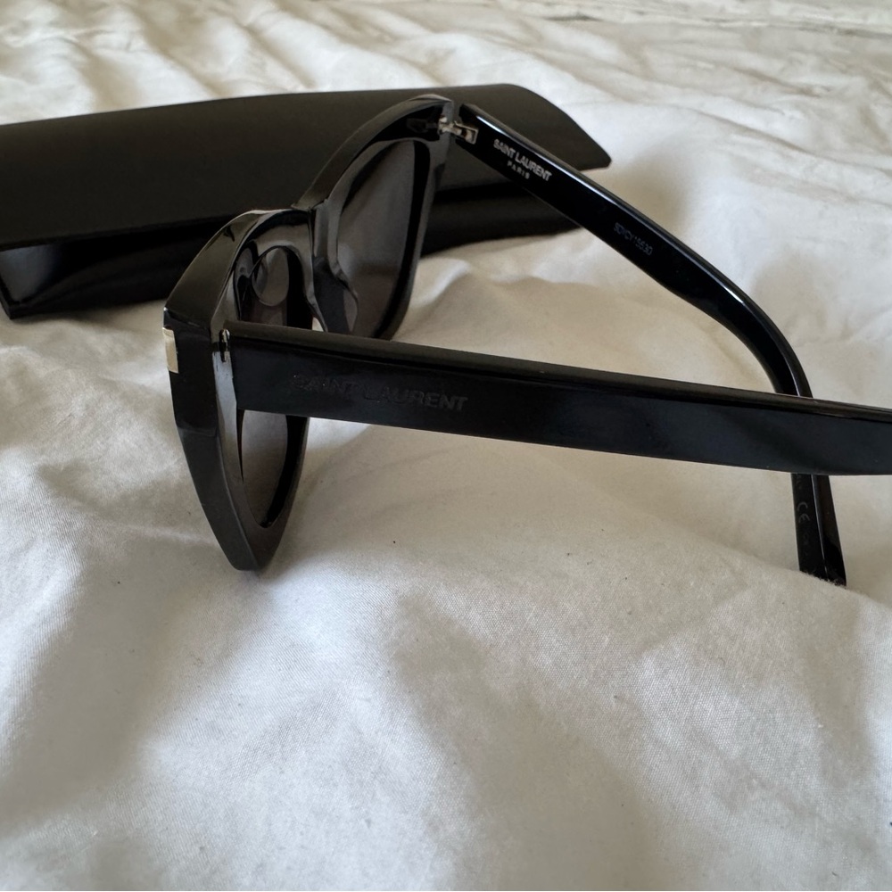 Saint Laurent oversized cat eye sunglasses - Picture 2 of 6
